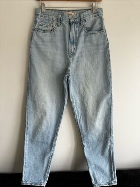Levi's High Loose Taper High-Rise Light Blue  Jeans‎ Size 28